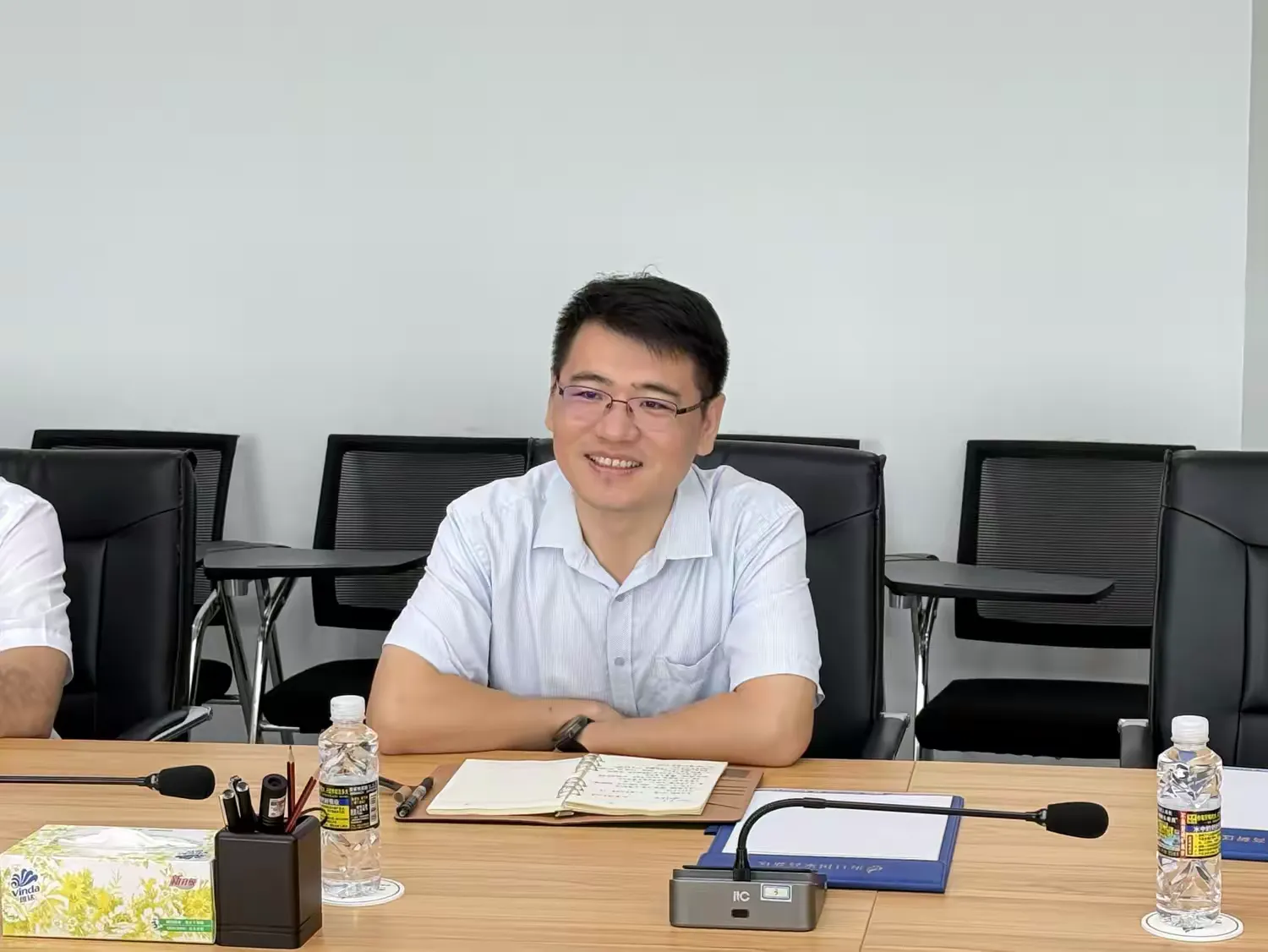 市環(huán)發(fā)公司與?？谑懈咝聟^投資促進(jìn)局開(kāi)展招商聯(lián)動(dòng)座談會(huì )(圖2)